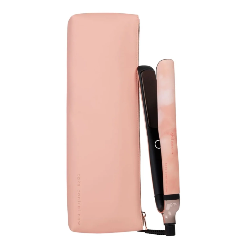 Le styler GHD Platinum+ pink dans une magnifique teinte rose pêche