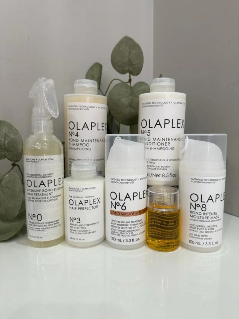 La routine Olaplex n°0 à n°8 est parfaite pour revitaliser vos cheveux.