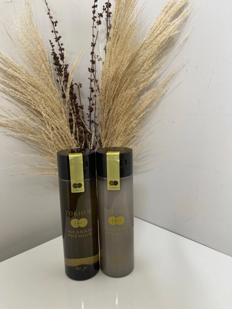 Le Duo Shampoing et Traitement Premium Tokio Inkarami est incontournable pour réparer et hydrater intensément les cheveux sensibilisés.