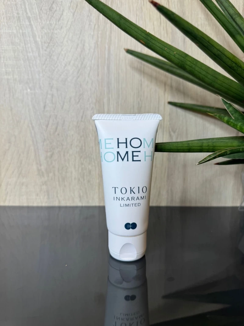 Masque Home Tokio Inkarami Limited ultra régénérant, soin capillaire intensif pour cheveux très abîmés aux kératines et Fullerènes.