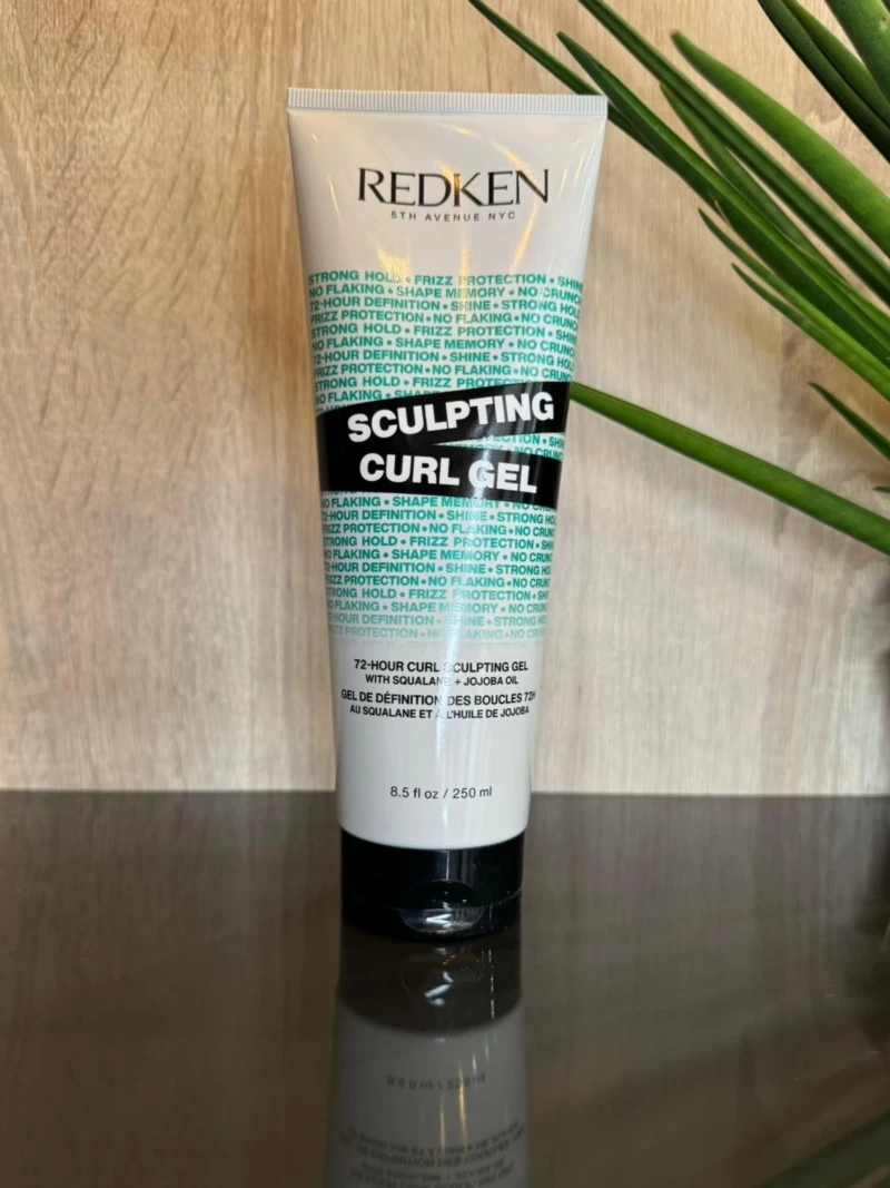 Redken Sculpting Curl Gel, Gel définissant pour des boucles définies, hydratées et sans frisottis pendant 72 heures. Formule vegan et sans silicone.